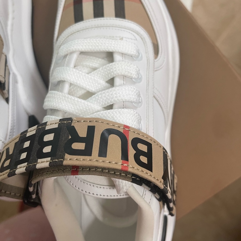 Worn once for about 3 hours